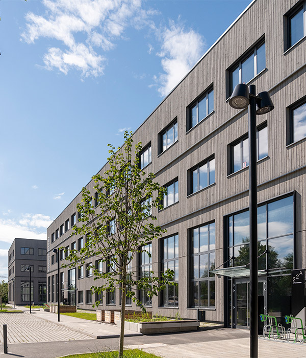 Außenaufnahme eines Gewerbestandorts in Garching